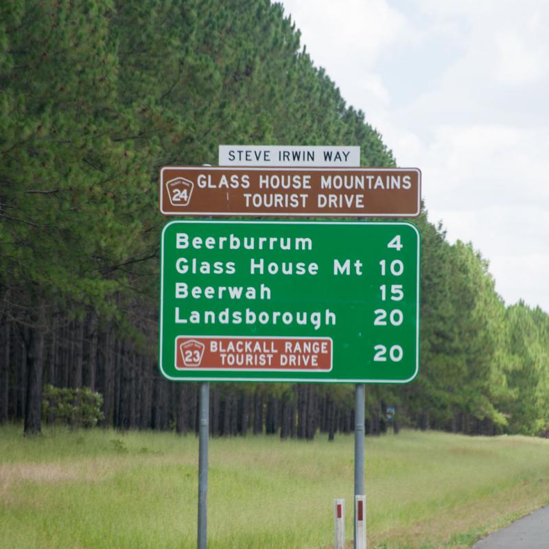 Tourist Drive durch die Glass House Mountains