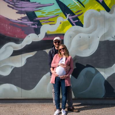 Babybauch-Shooting im Linzer Mural Harbour
