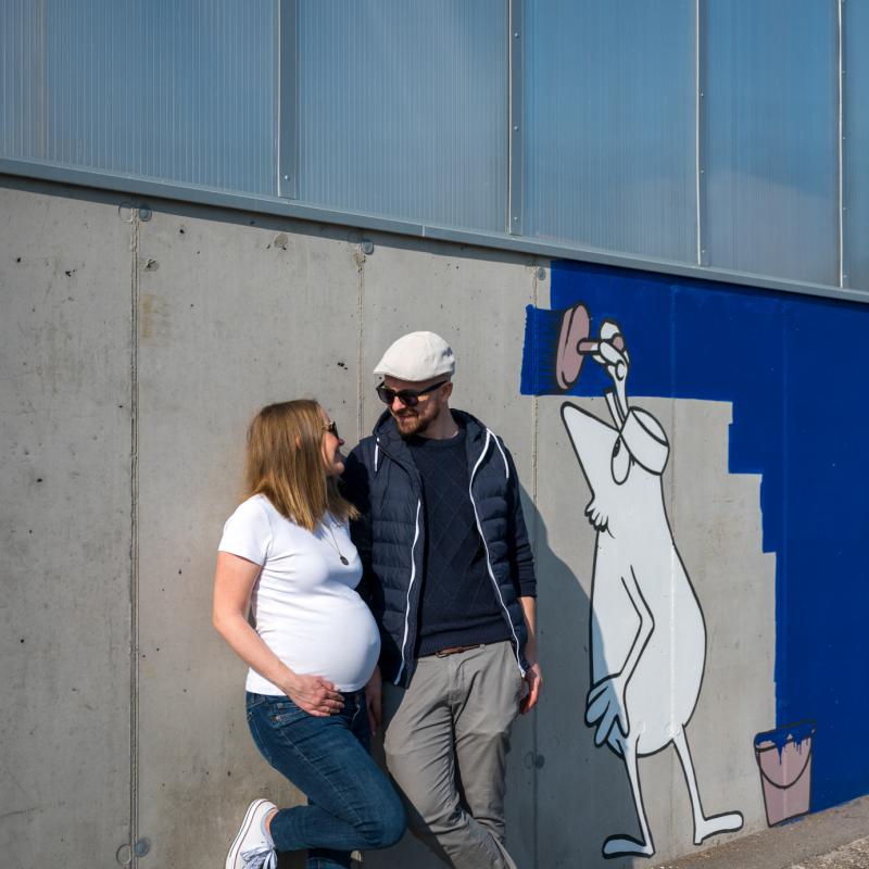 Babybauch-Shooting im Linzer Mural Harbour