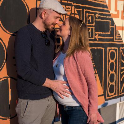 Babybauch-Shooting im Linzer Mural Harbour