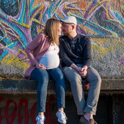 Babybauch-Shooting im Linzer Mural Harbour